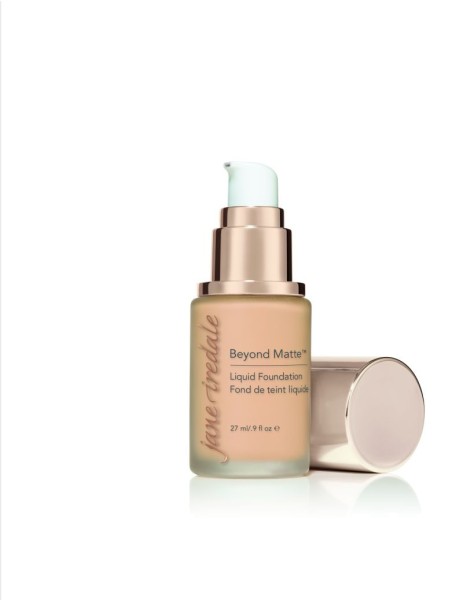 M8 Beyond Matte Liquid Foundation - Jane Iredale