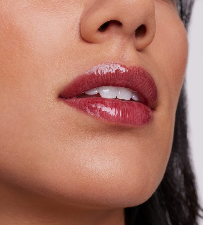 CHERRY NOIR ColorLuxe High Impact Lip Glaze - Jane Iredale   