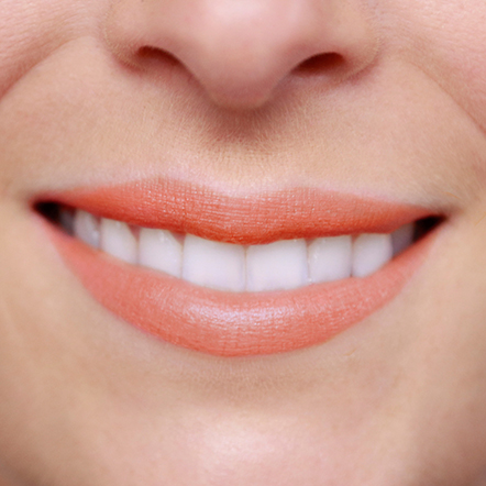 FOREVER PEACH, Just Kissed  Lip and Cheek Stain - Jane Iredale